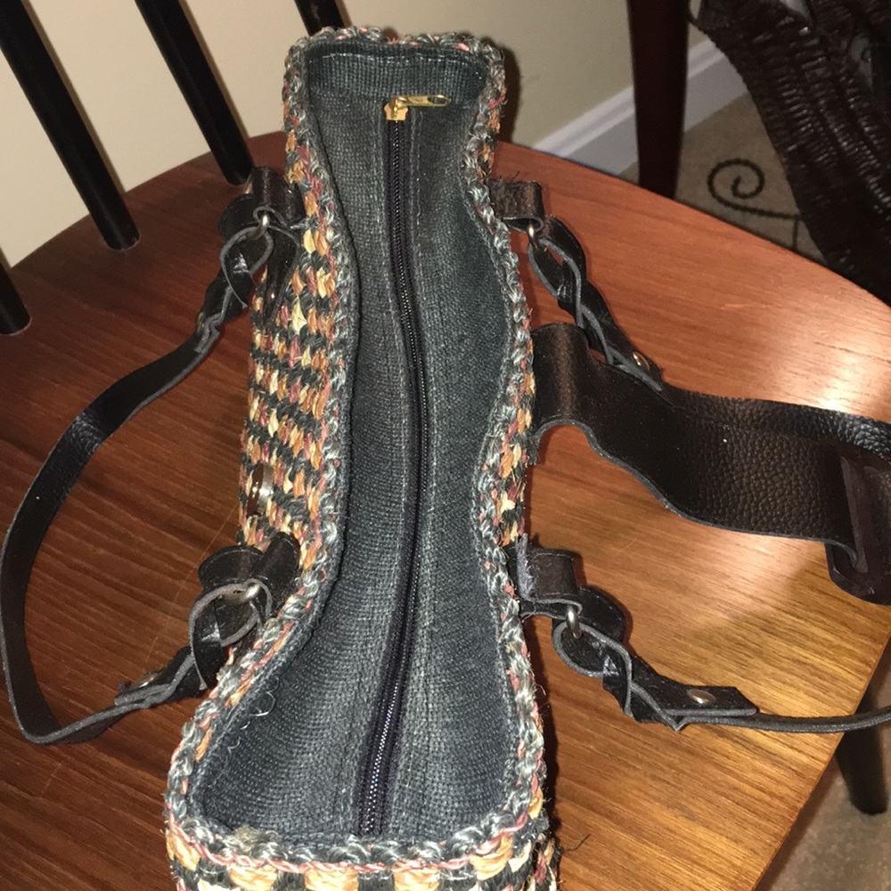 Handbag - Picture 7 of 8